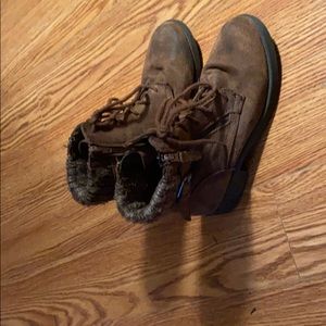 Dressy autumn boots .